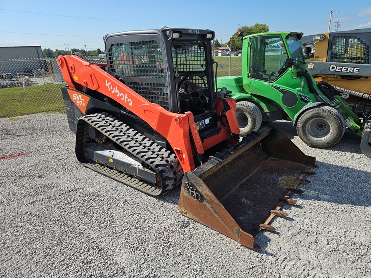 2022-kubota-svl97-2-image-1