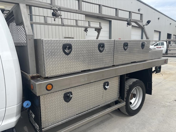 2016-custom-flatbed-image-10