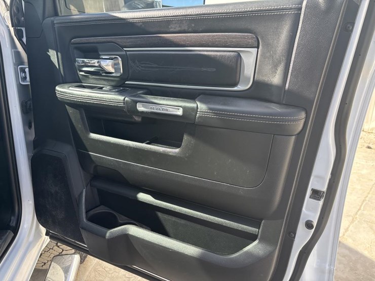 2018-dodge-ram-2500-image-31