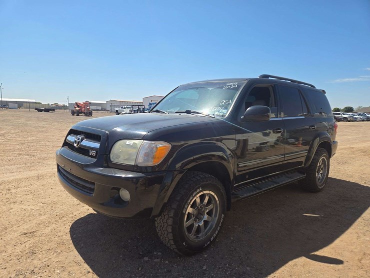2005-toyota-sequoia-limited-image-1