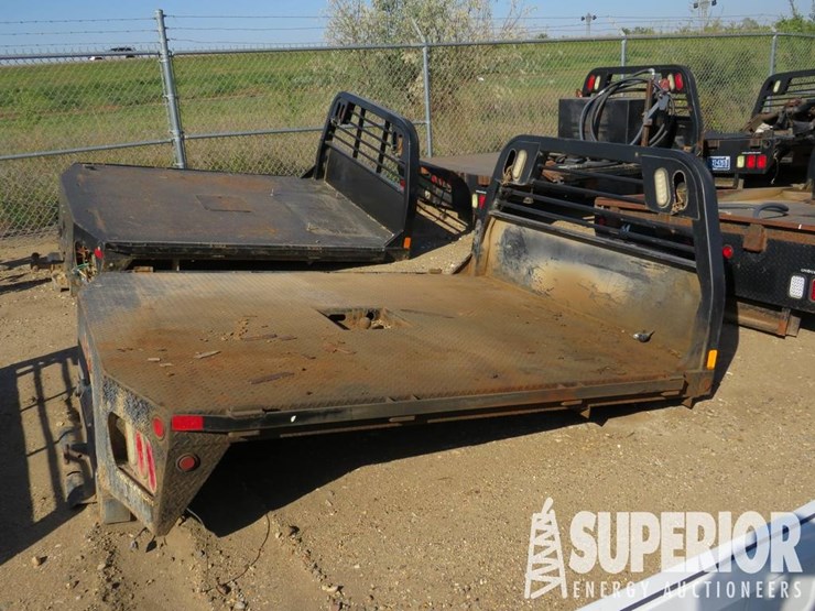 (5-42)-cm-truck-beds-7'w-x-8'6"l-steel-pickup-flat-image-1