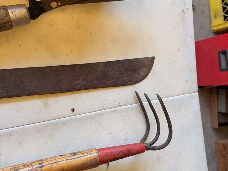 yard-tools,-machete-image-3