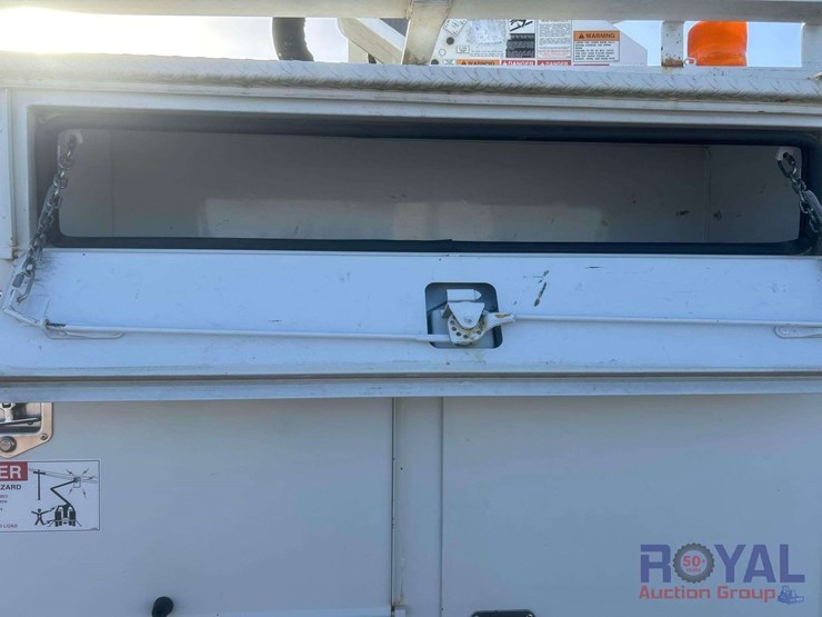 2014-ford-f550-image-33