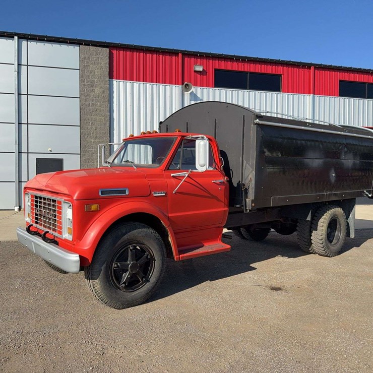 1969 GMC K6500 Grain Truck