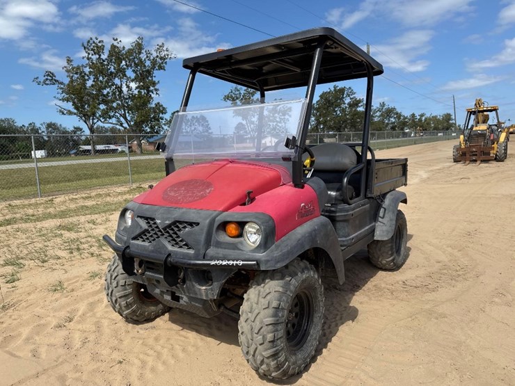 club-car-intell-trak-4x4-utv-image-2