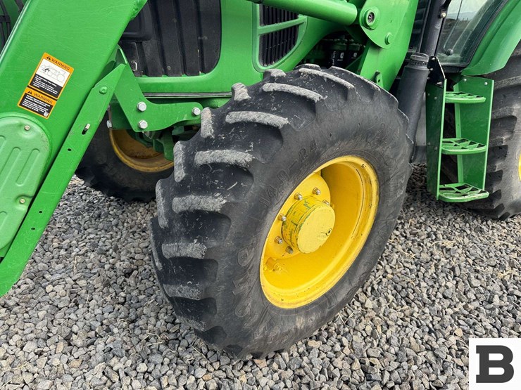 2011-john-deere-6115d-image-36