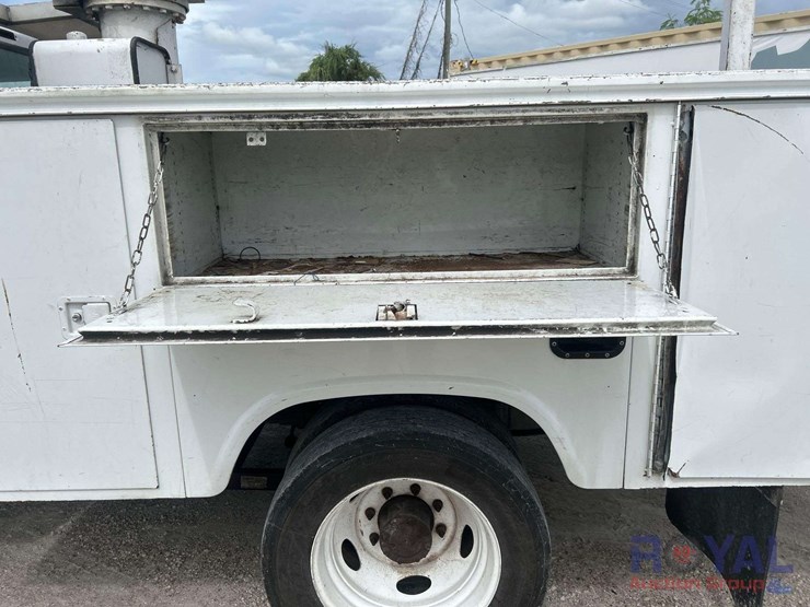 2000-ford-f550-image-13