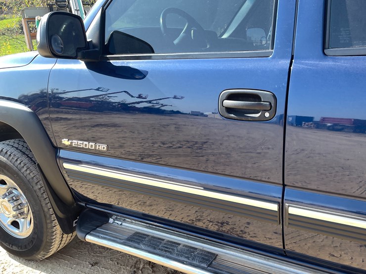2002-chevrolet-silverado-2500hd-image-27
