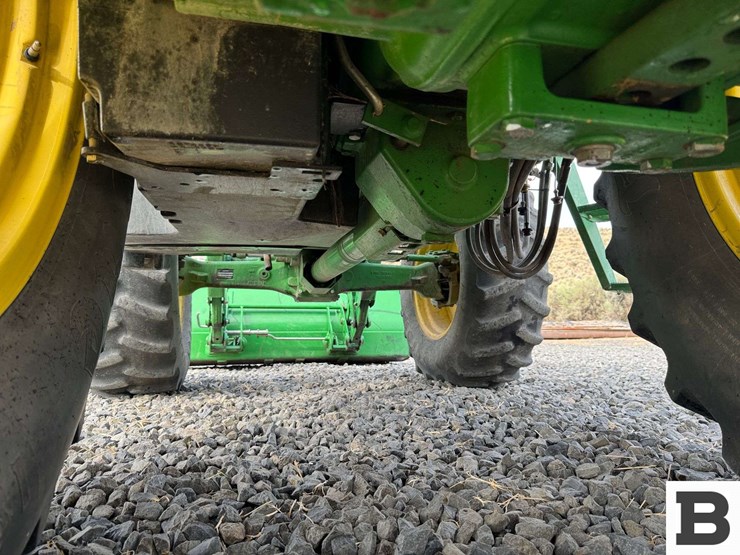 2011-john-deere-6115d-image-76