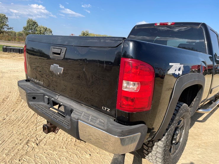 2008-chevrolet-silverado-image-24