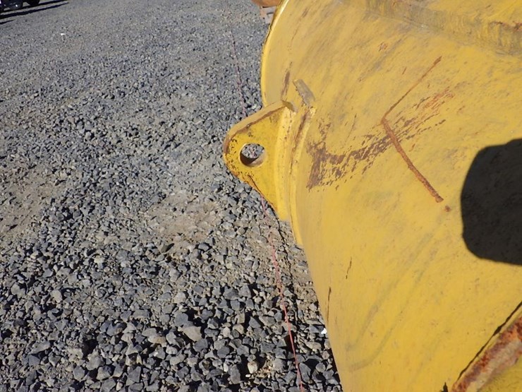 cat-excavator-bucket-42"/attachment-image-5