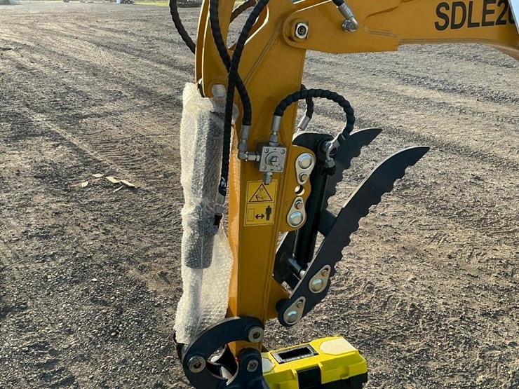 #1603-•-unused-sdle20-mini-excavator-image-12