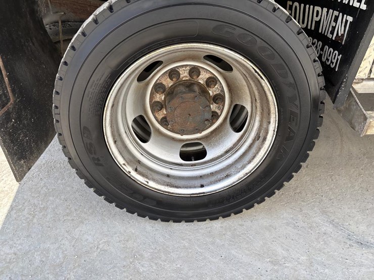 2016-dodge-ram-5500-image-29