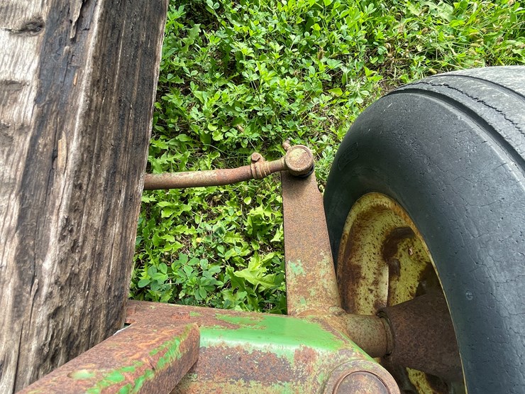 #4428-•-john-deere-running-gear-image-12