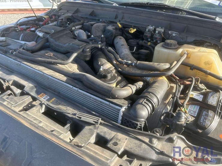 2014-ford-f550-image-41