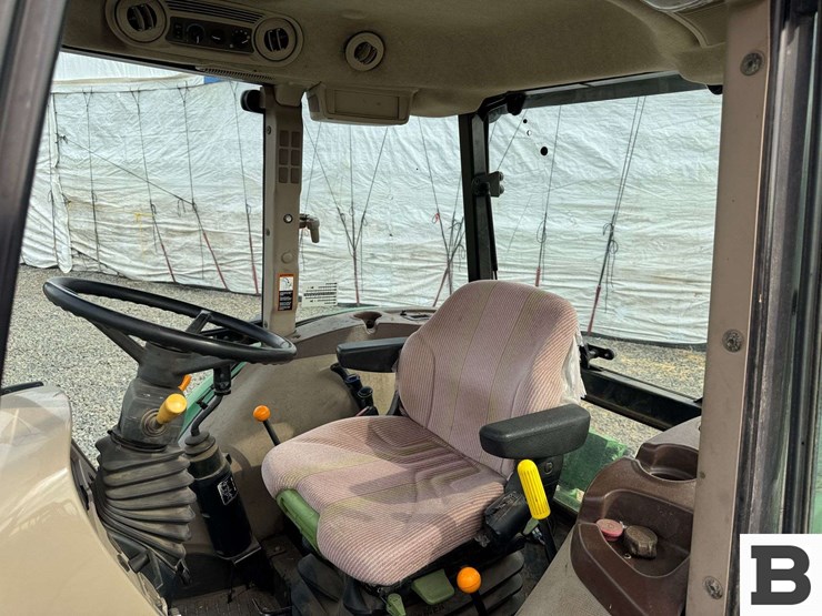 2011-john-deere-6115d-image-82