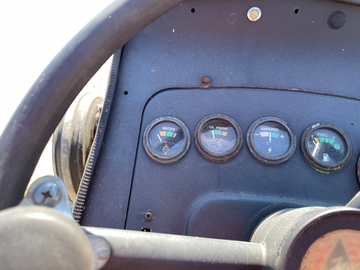 #1890-•-massy-ferguson-255-tractor-image-58