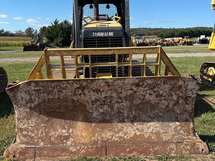 2015-caterpillar-d5k2-lgp-image-2