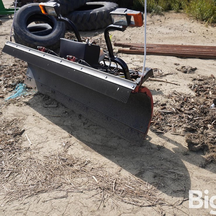 Hiniker 7' Snow Plow W/Poly Moldboard