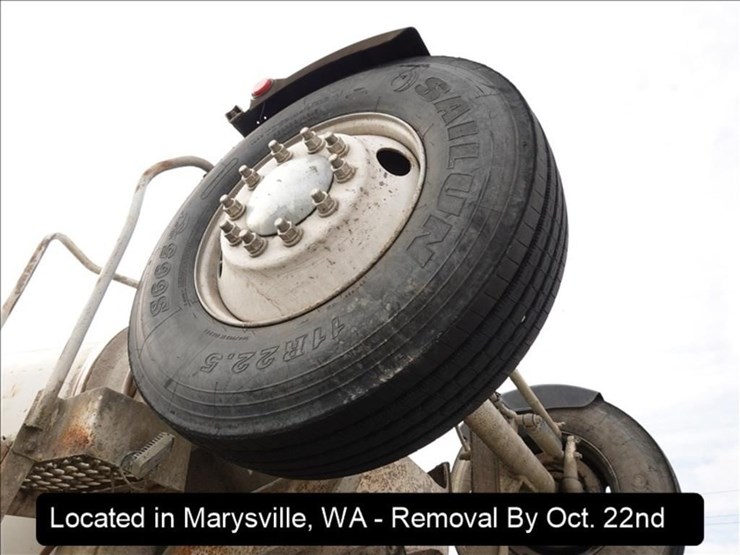 2001-peterbilt-357-image-4