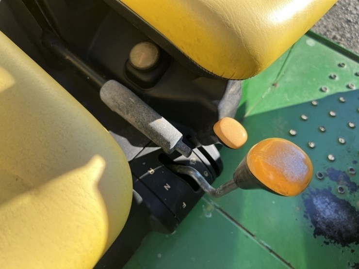 john-deere-gator-tx-image-16