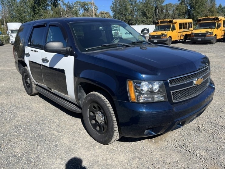 2014-chevrolet-tahoe-image-2