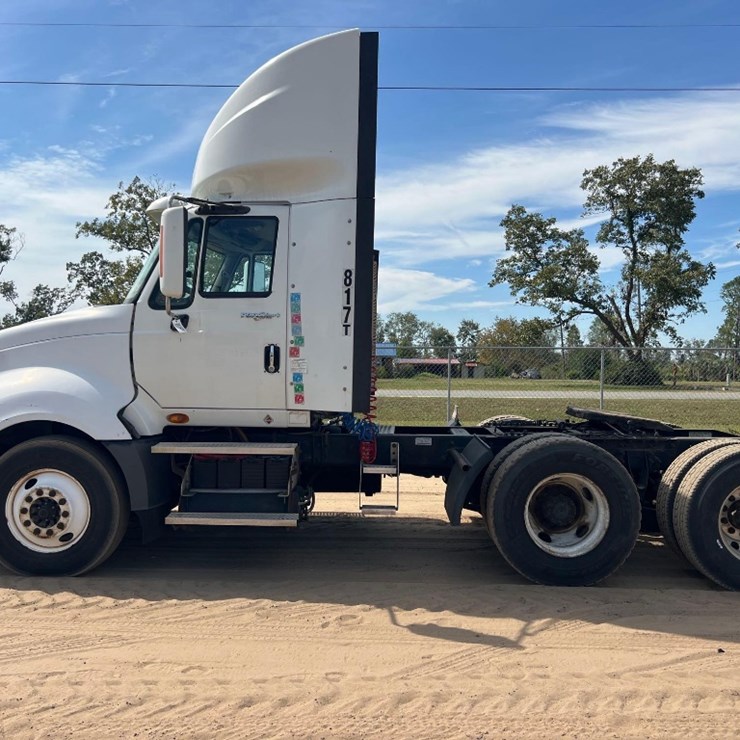 2011 INTERNATIONAL PROSTAR +122 6X4 DAYCAB ROAD TR