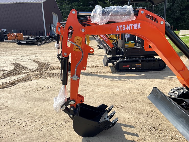 #200-•-new-nt18k-mini-excavator-image-9