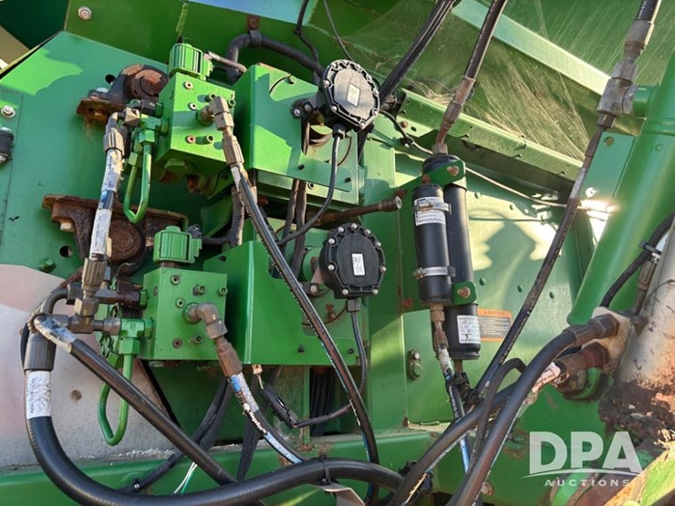 2019-john-deere-f4365-image-45
