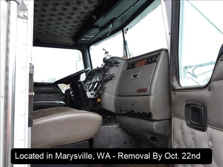 2003-kenworth-t800b-image-11