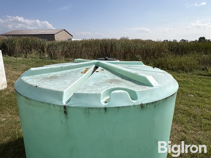 green-1500-gallon-liquid-tank-image-12