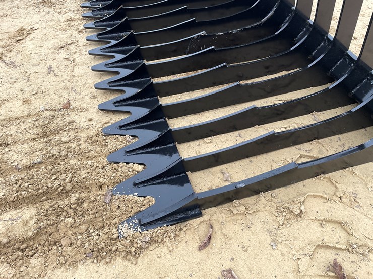 #2013-•-new-kc-76"-fine-skeleton-skid-steer-bucket-image-8