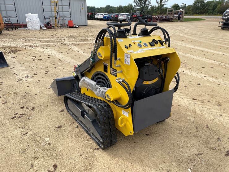 #215-•-new-landhonor-ride-on-skid-steer-loader-image-7