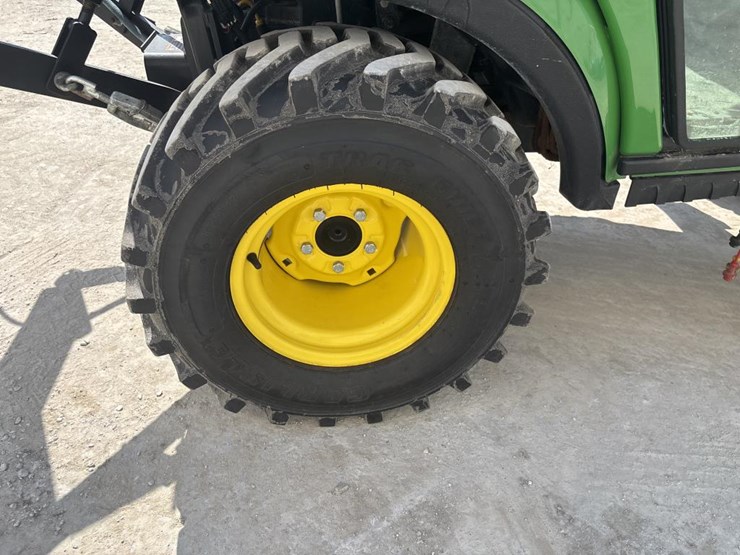 john-deere-1025-image-31