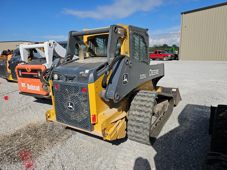 2018-deere-325g-image-17