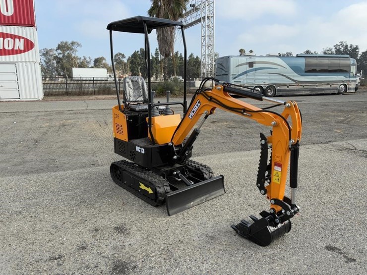 2025-vicsec-vc13-hydraulic-excavator-image-2