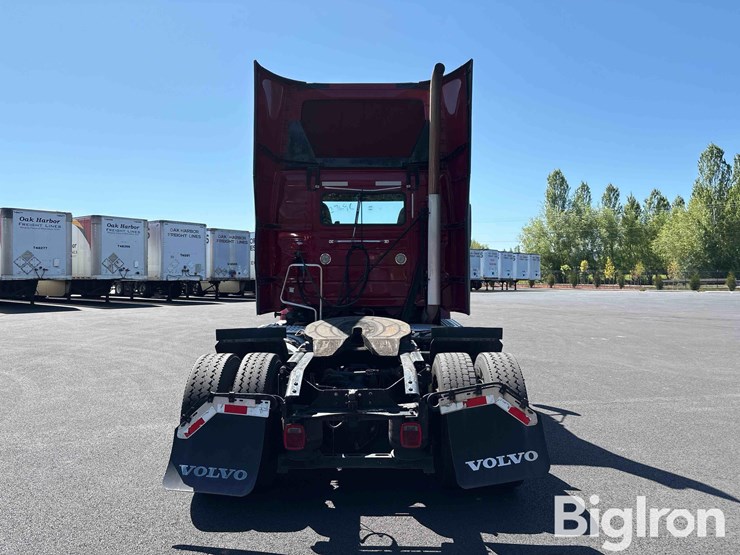 2016-volvo-vnm42t-truck-tractor-image-6