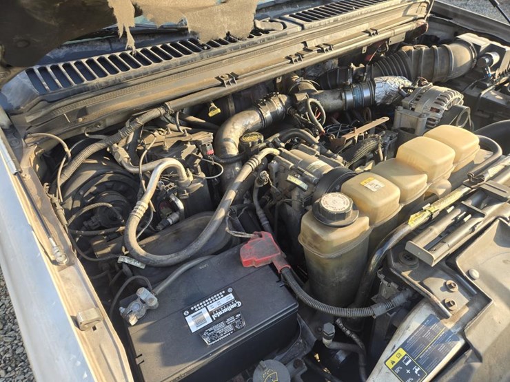 2003-ford-f550-image-32