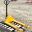 u-line-h-1043-5,500-lb.-pallet-jack-image-2