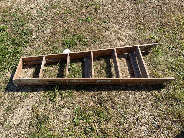 6’-wooden-step-ladder-image-1