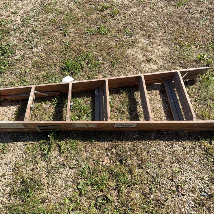 6’ Wooden Step Ladder