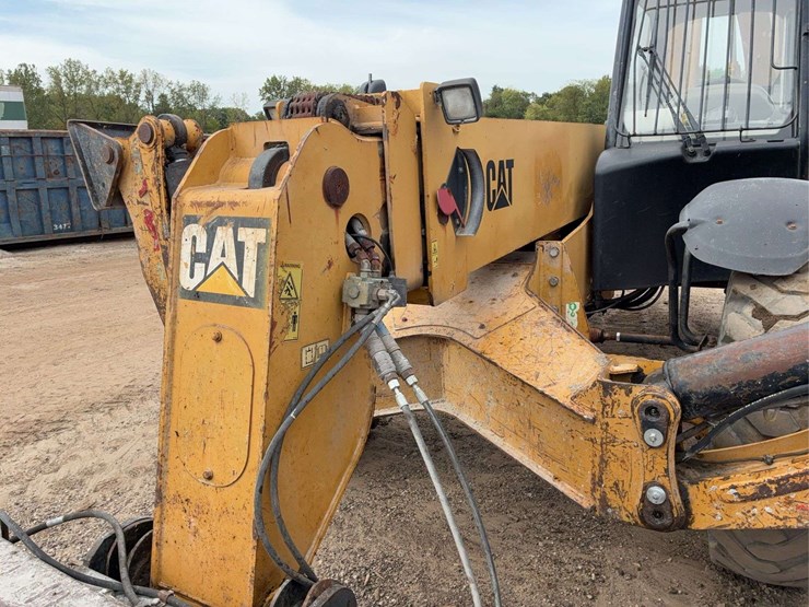 2004-caterpillar-th560b-image-13