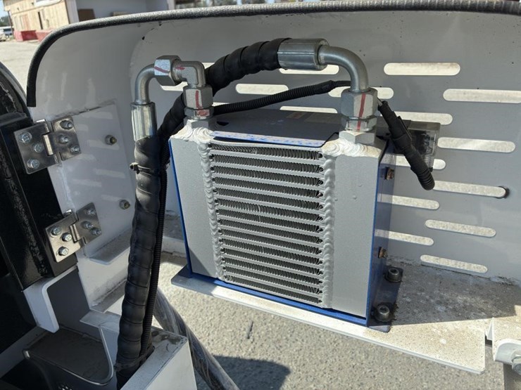 2025-bison-tek-bt360w-skid-steer-image-8