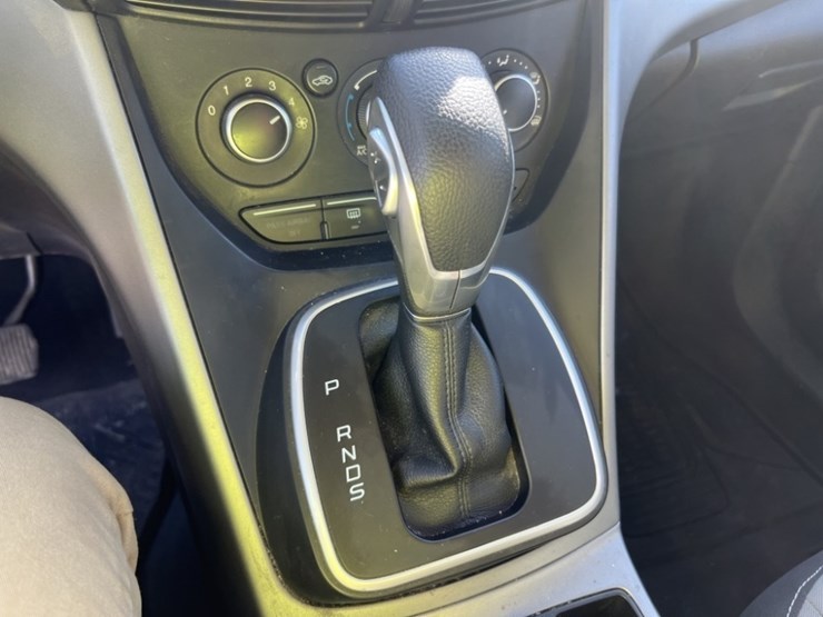 2014-ford-escape-image-31