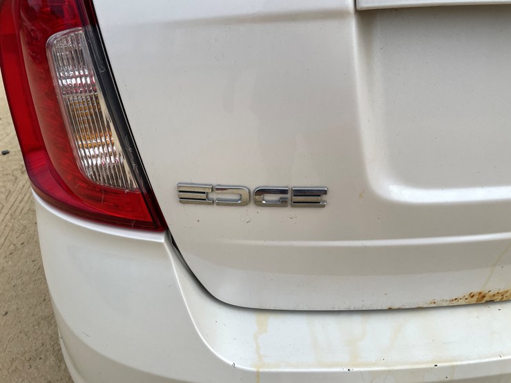 2011-ford-edge-image-10