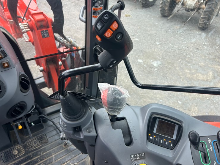2024-kubota-m6-111-image-20