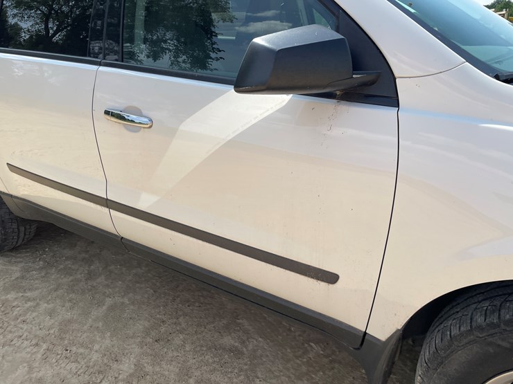 2012-chevrolet-traverse-ls-image-18