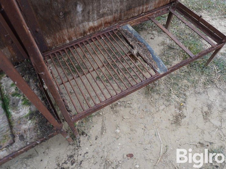 raised-calf-crates-image-15
