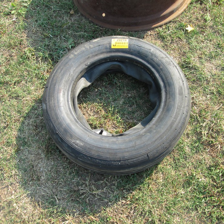 #29218 • 27x7.75-15 Tire