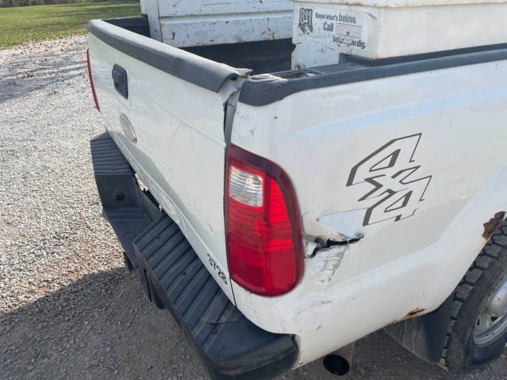 2011-ford-f250-xl-image-19